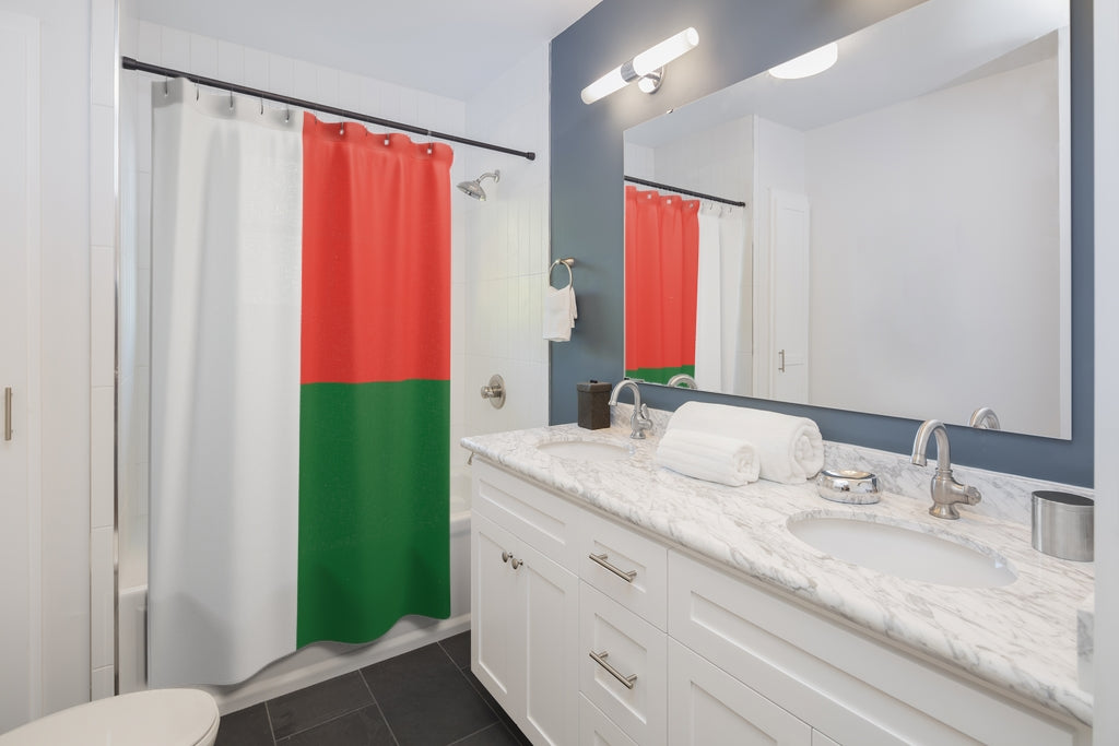 MADAGASCAR Shower Curtains